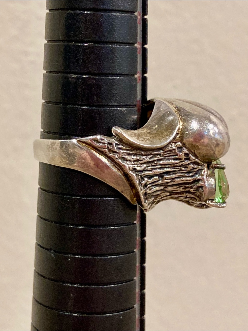 Rainbow Teardrop Gemstone Statement Ring Tree Bark Texture Silver Tone Size 8 - Picture 11 of 13